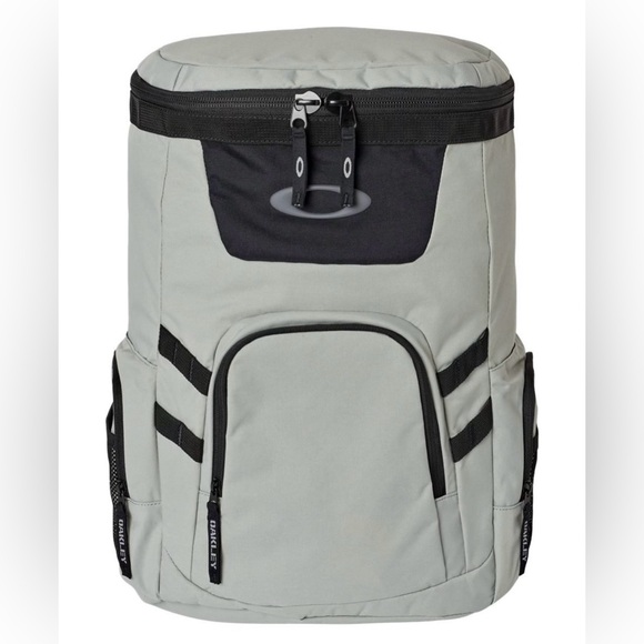 Oakley 29L Gearbox Overdrive Backpack Stone Grey $95 Retail - Brand New